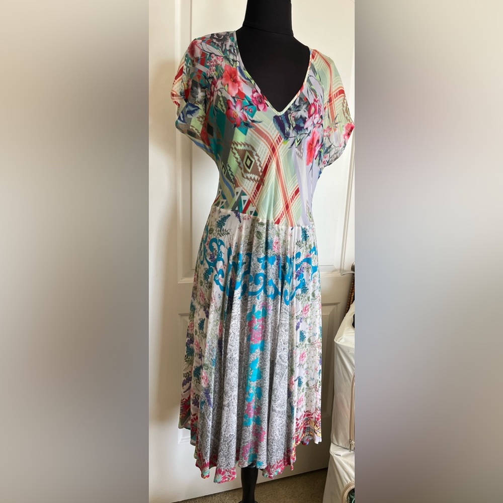Johnny Was 100% Chupra rayon, multicolored dress. Slip on. Sz. M - Picture 2 of 6